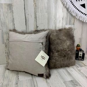 Throw Pillows